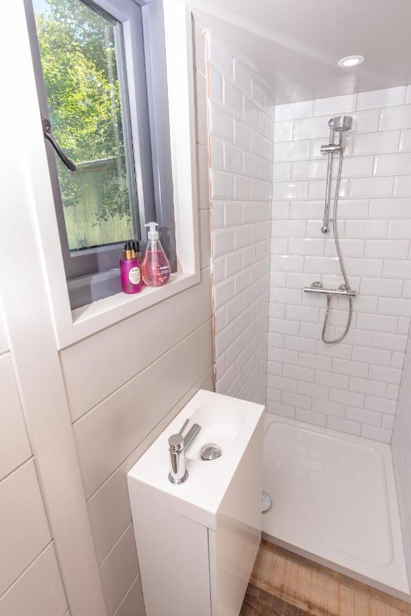 Sunset Cabins - Studio Pod-Sleeps 3-Tjsssc Μπάρνστεϊπλ Εξωτερικό φωτογραφία